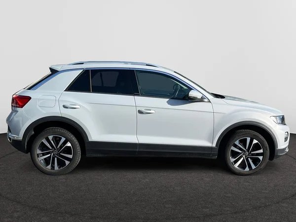 VOLKSWAGEN T-Roc (2021) — foto 17 van 20