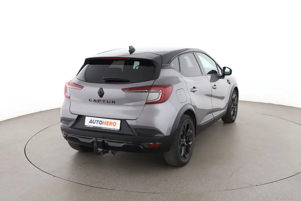 Renault Captur (2022) — foto 12 van 16