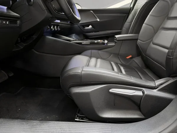 Citroën C5 X (2023) — foto 9 van 23