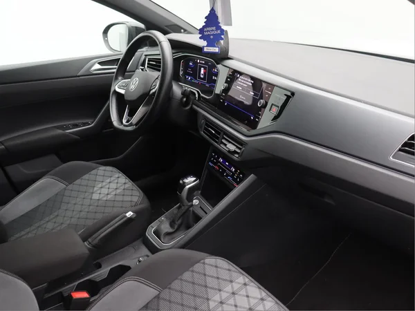 VOLKSWAGEN Taigo (2023) — foto 10 van 16