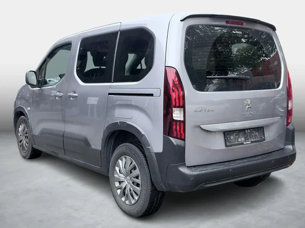 Peugeot Rifter (2023) — foto 9 van 16