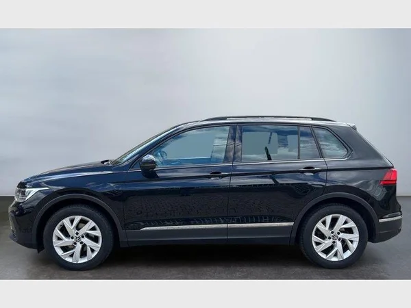 Volkswagen Tiguan (2021) — foto 28 van 30
