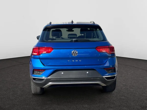 VOLKSWAGEN T-Roc (2017) — foto 9 van 22
