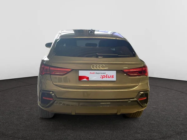 AUDI Q3 Sportback (2021) — foto 17 van 21