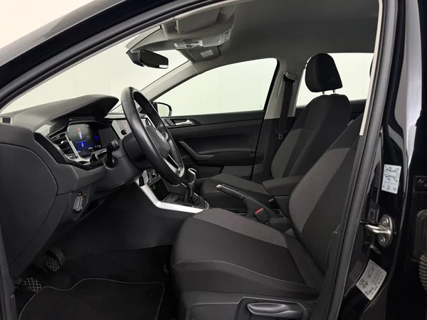 VOLKSWAGEN Polo (2022) — foto 2 van 27