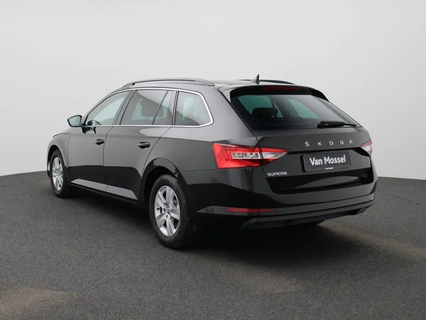 Škoda Superb (2024) — foto 12 van 40