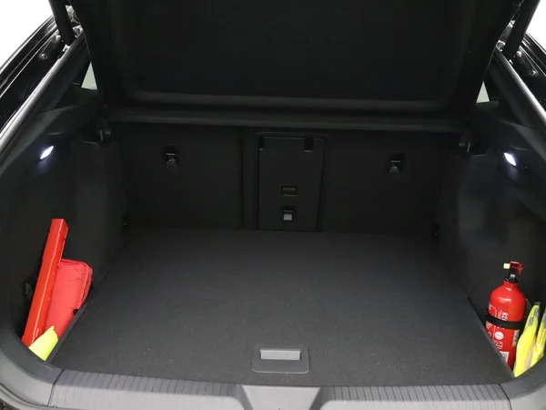 VOLKSWAGEN ID.5 (2023) — foto 17 van 33