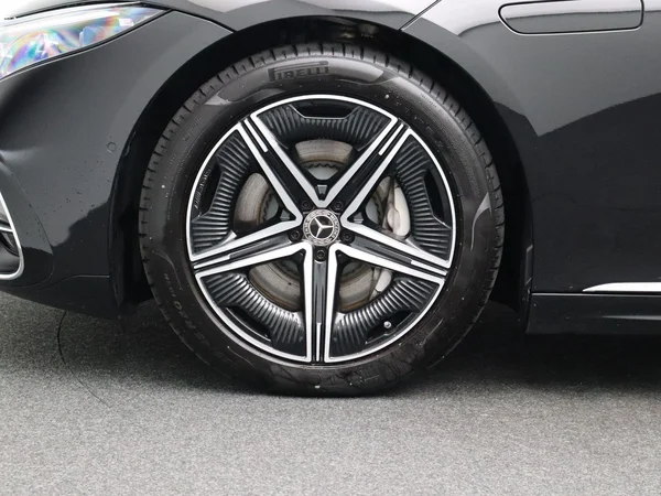 Mercedes-Benz EQS (2023) — foto 36 van 38