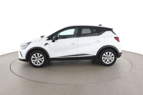 Renault Captur (2022) — foto 9 van 16