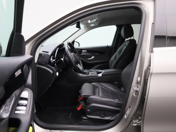 Mercedes-Benz GLC (2021) — foto 44 van 44