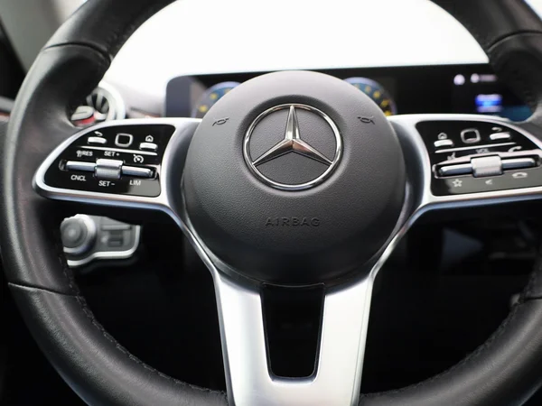 Mercedes-Benz CLA (2022) — foto 25 van 53