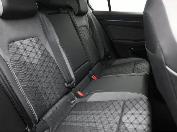 VOLKSWAGEN Golf VIII (2023) — foto 20 van 20