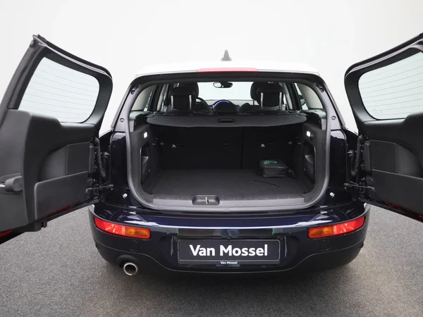 MINI Clubman (2023) — foto 6 van 32