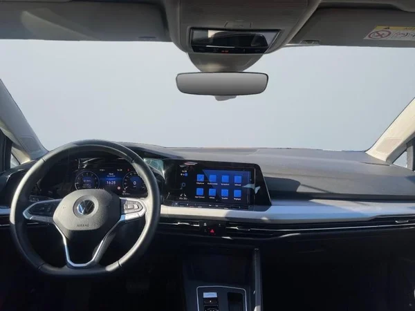 VOLKSWAGEN Golf VIII (2021) — foto 4 van 27