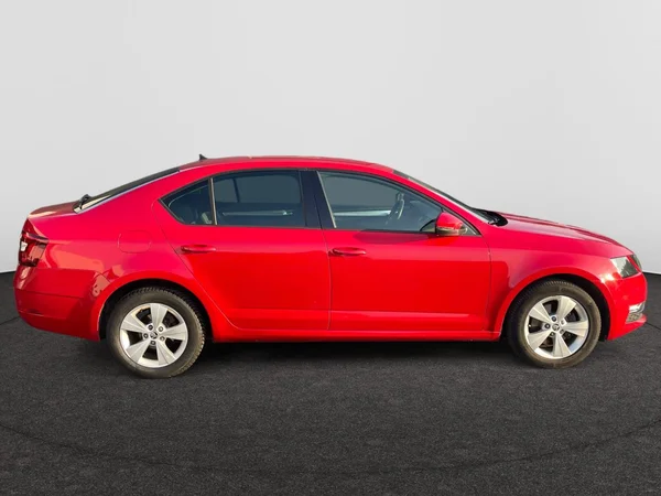 SKODA Octavia (2019) — foto 18 van 21