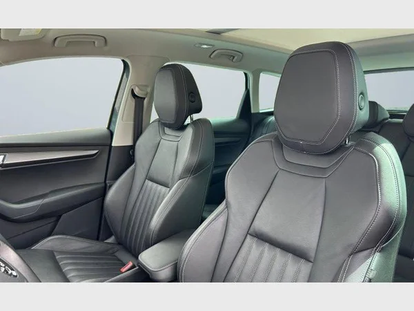 Skoda Karoq (2020) — foto 32 van 32
