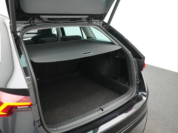 SKODA Octavia Combi (2021) — foto 6 van 41