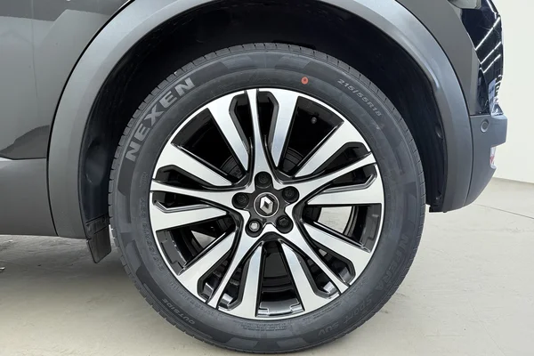 Renault Captur (2020) — foto 17 van 20