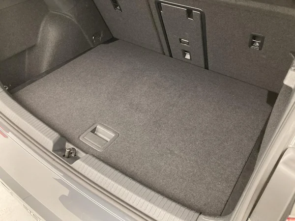 VOLKSWAGEN Golf VIII (2025) — foto 18 van 36