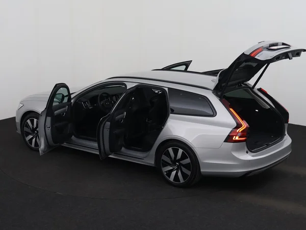 VOLVO V90 (2024) — foto 33 van 34