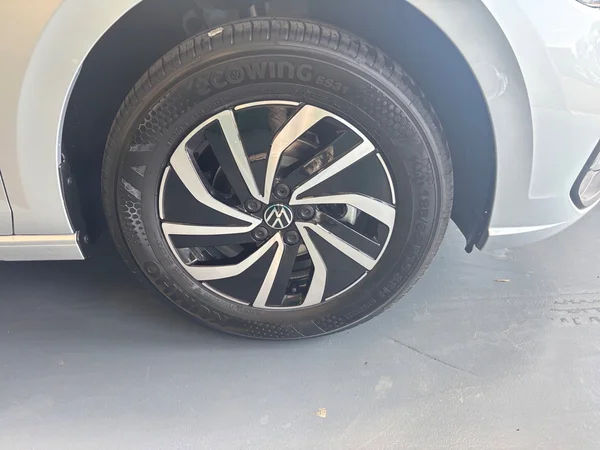 VOLKSWAGEN Polo (2026) — foto 3 van 11