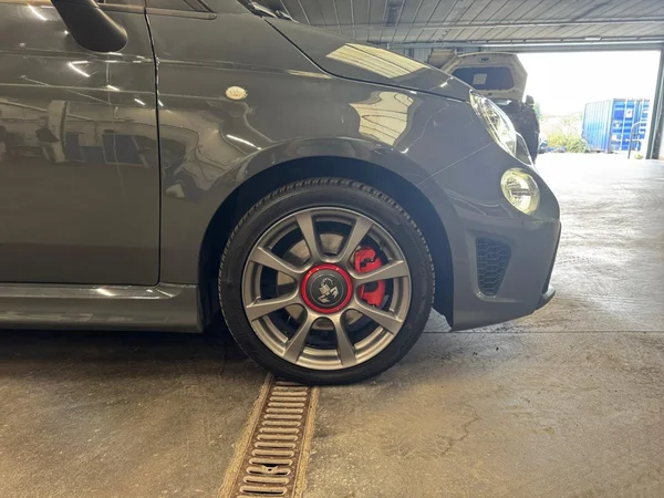 ABARTH 595 (2020) — foto 17 van 24