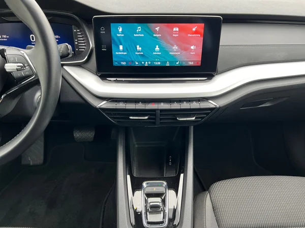 SKODA Octavia Combi (2022) — foto 4 van 24