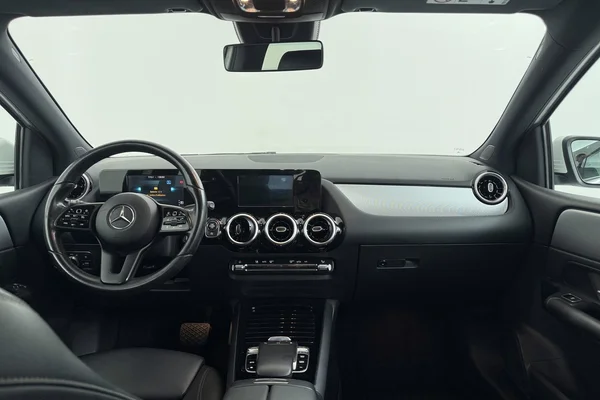 Mercedes-Benz B-Class (W247) (2019) — foto 8 van 43