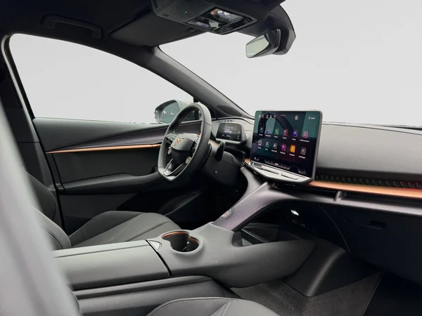 CUPRA Tavascan (2025) — foto 14 van 20