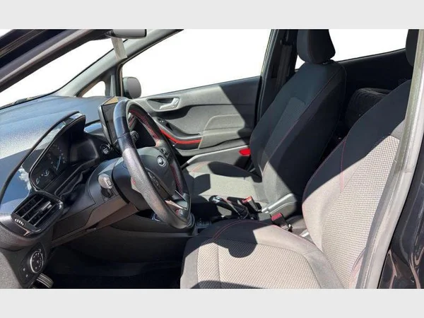 Ford Fiesta (2018) — foto 13 van 21