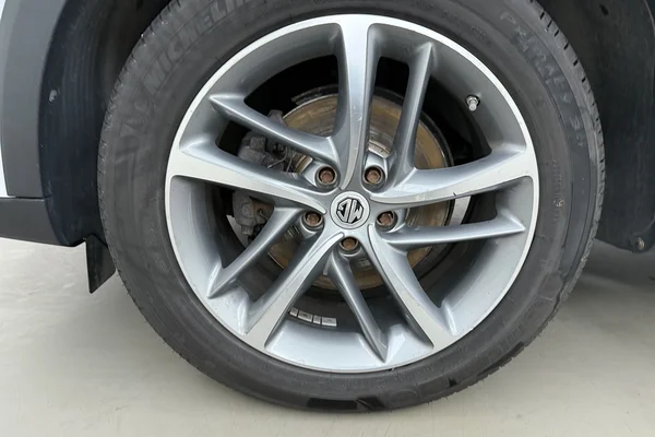MG EHS PHEV (2022) — foto 7 van 15