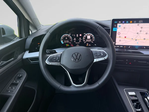 VOLKSWAGEN Golf VIII (2026) — foto 3 van 16