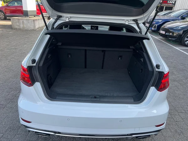 AUDI RS3 Sportback (2021) — foto 9 van 24