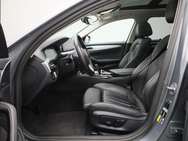 BMW 5 Reeks (2023) — foto 3 van 44