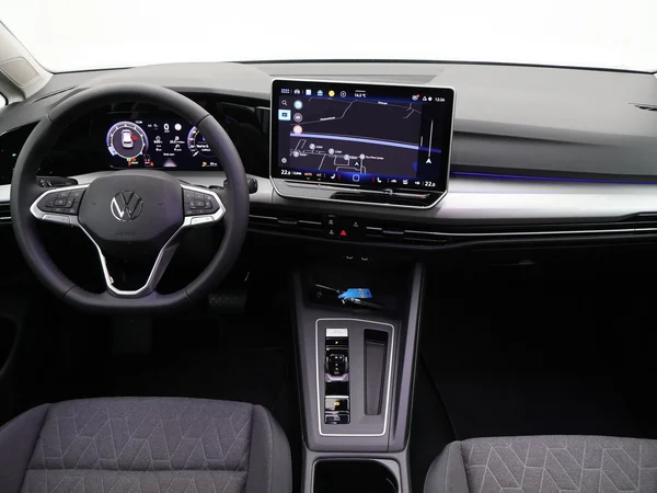 VOLKSWAGEN Golf VIII (2026) — foto 3 van 22