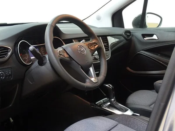 Opel Crossland (2023) — foto 4 van 25