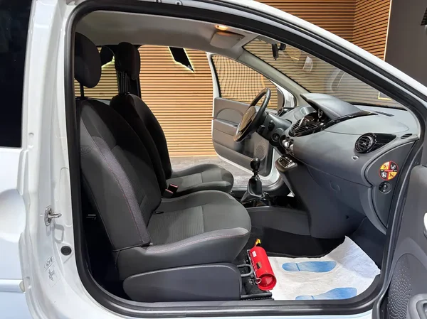 Renault Twingo (2013) — foto 5 van 19