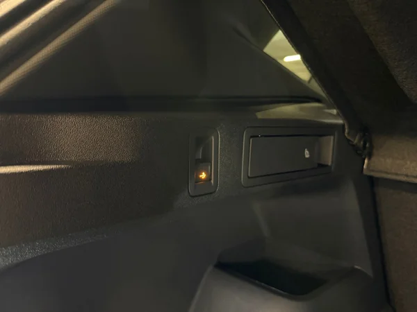 VOLKSWAGEN Tiguan (2026) — foto 18 van 21