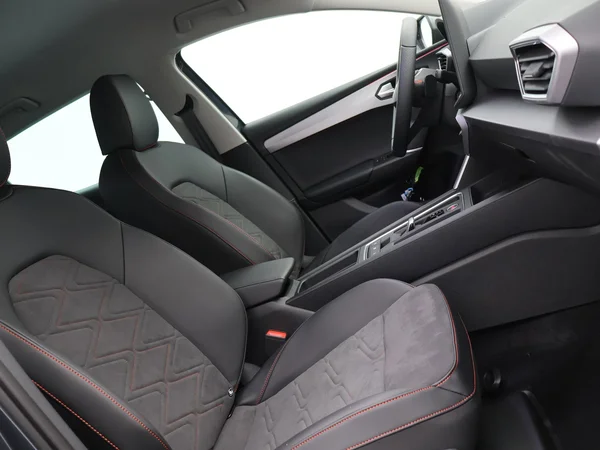 SEAT Leon (2024) — foto 10 van 21