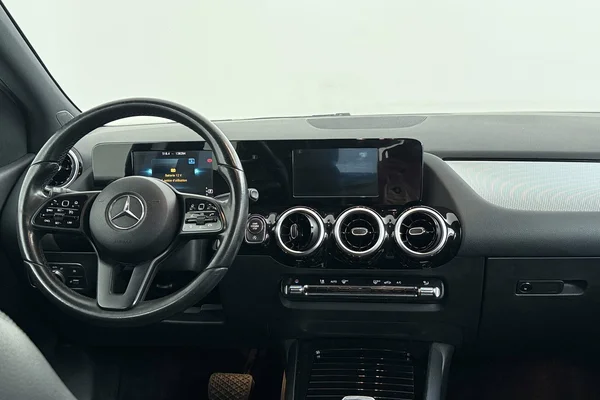 Mercedes-Benz B-Class (W247) (2019) — foto 13 van 43