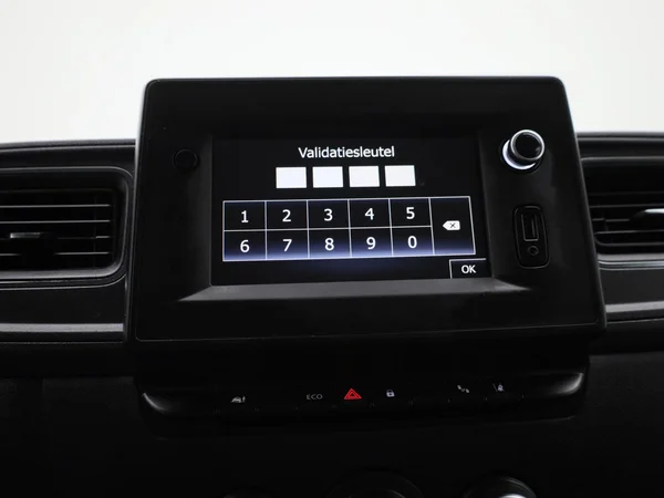 Renault Master (2023) — foto 15 van 36