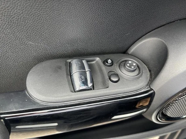 MINI Mini (F56 LCI II) (2023) — foto 19 van 31