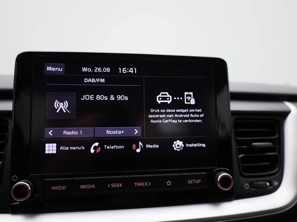 Kia Stonic (2023) — foto 6 van 38