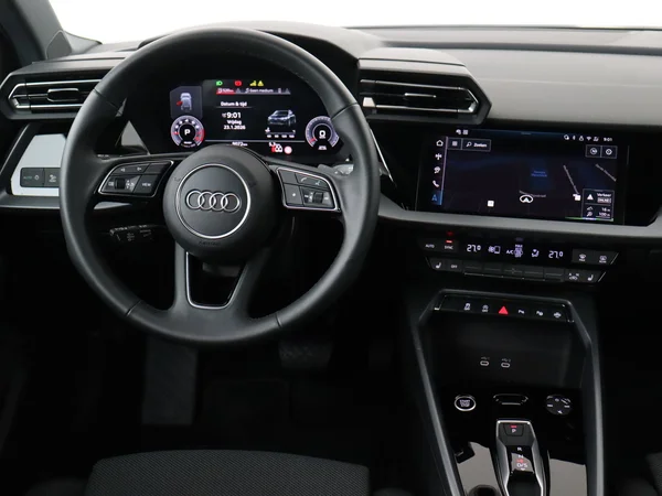 AUDI A3 Sportback (2025) — foto 16 van 18