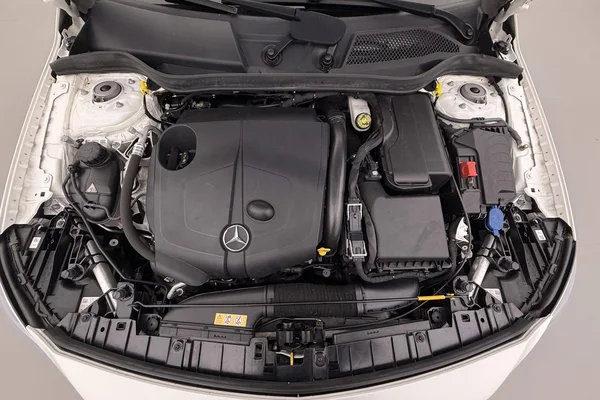 Mercedes-Benz GLA (X156) (2018) — foto 17 van 28