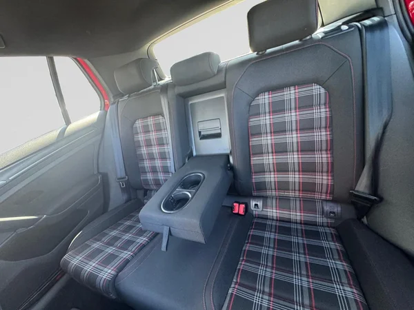 VOLKSWAGEN Golf VII GTI (2019) — foto 10 van 23