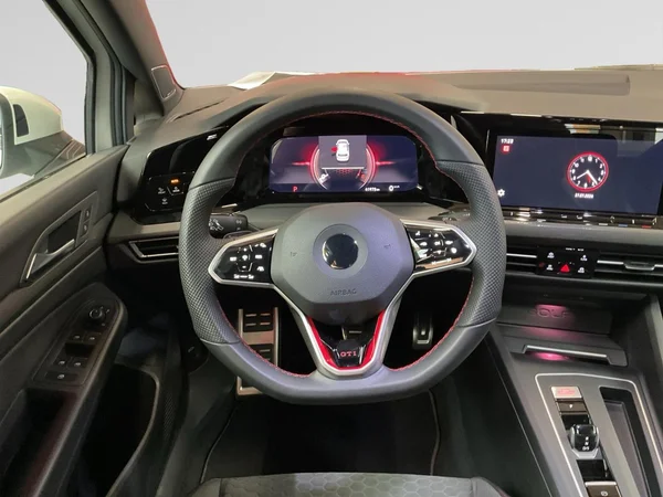 VOLKSWAGEN Golf VIII GTI (2021) — foto 4 van 23