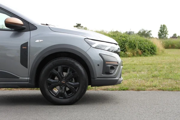 Dacia Jogger (2023) — foto 30 van 34