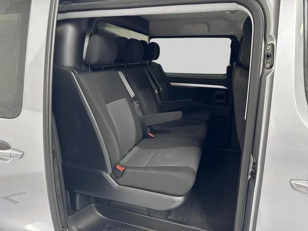 Opel Vivaro (2020) — foto 6 van 16