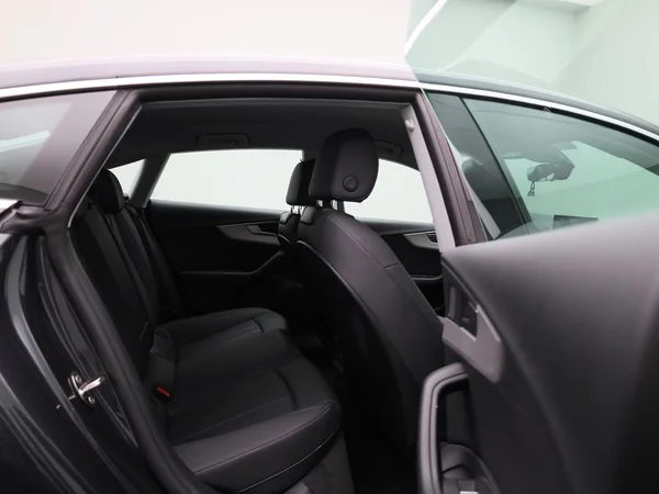 Audi A5 (2022) — foto 31 van 43